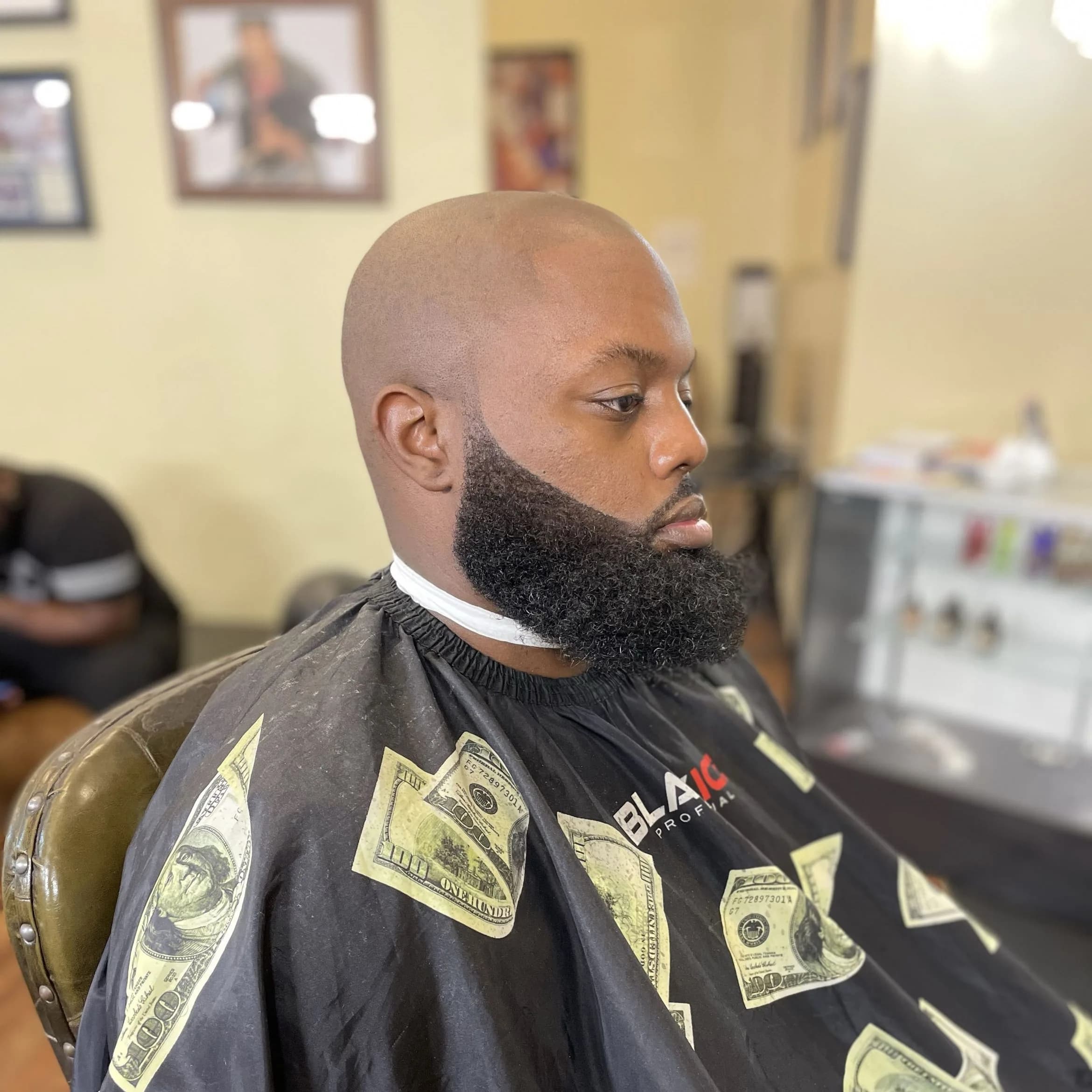 Edge Up/Beard shave 🧔🏻♂️ by Joe